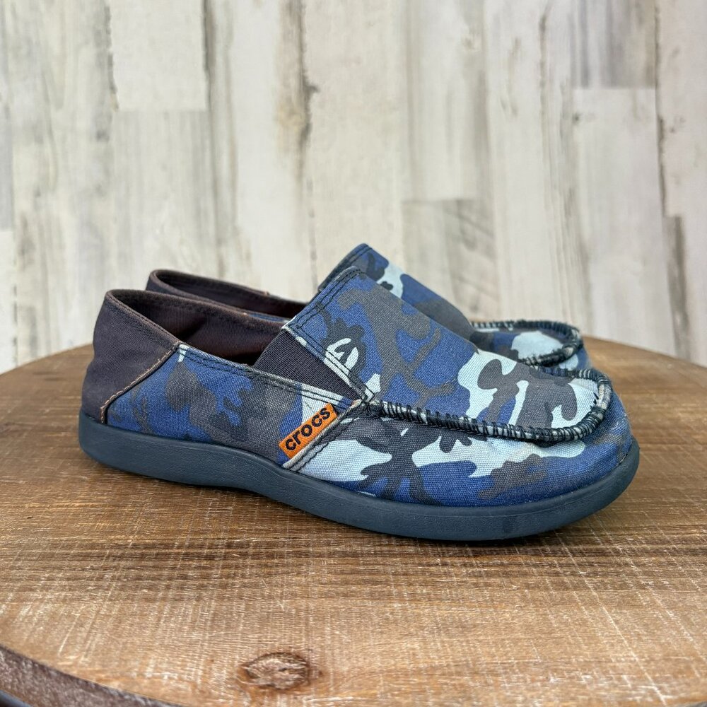 CROCS Little Boys Size 2 Santa Cruz Slip On Canvas Shoes Blue Camo